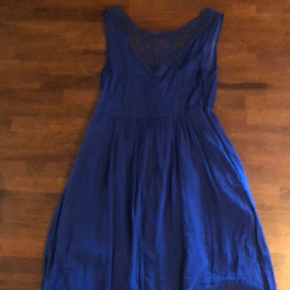 Dress - Picture 3 of 3